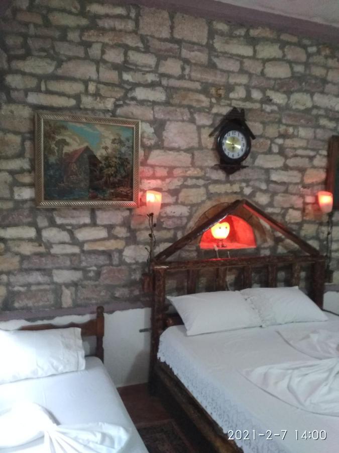 Karafil * Gjirokastër