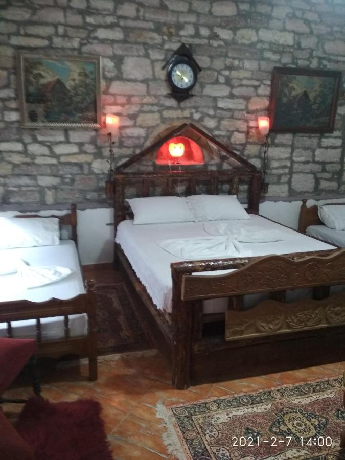 Karafil * Gjirokastër